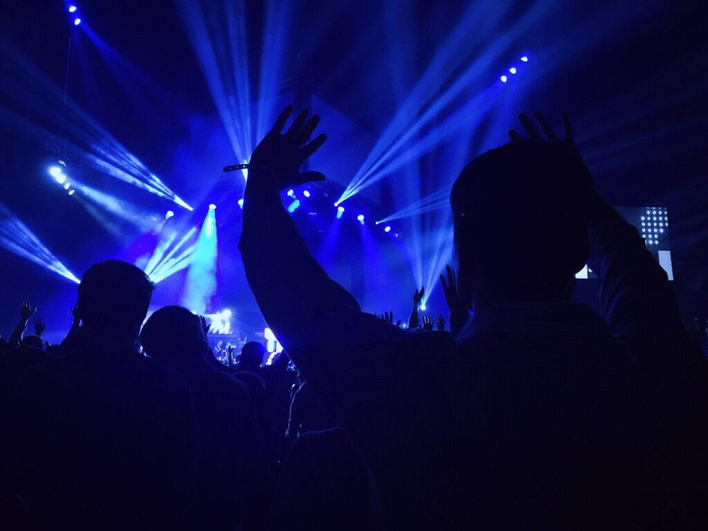 concert7688071920jpg_61025c990bf3e.jpg