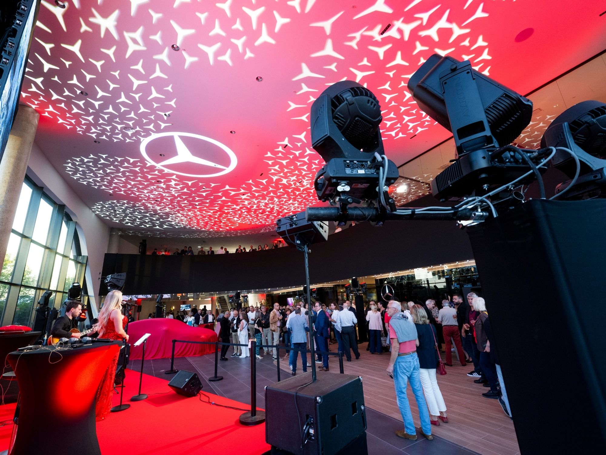 Inauguration Concession Mercedes : son, lumière, scène, captation et diffusion vidéo à Dardilly (69)